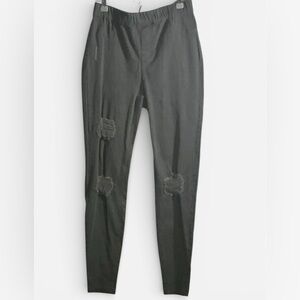 Simply Vera Vera Wang Women’s Black Distressed Pants